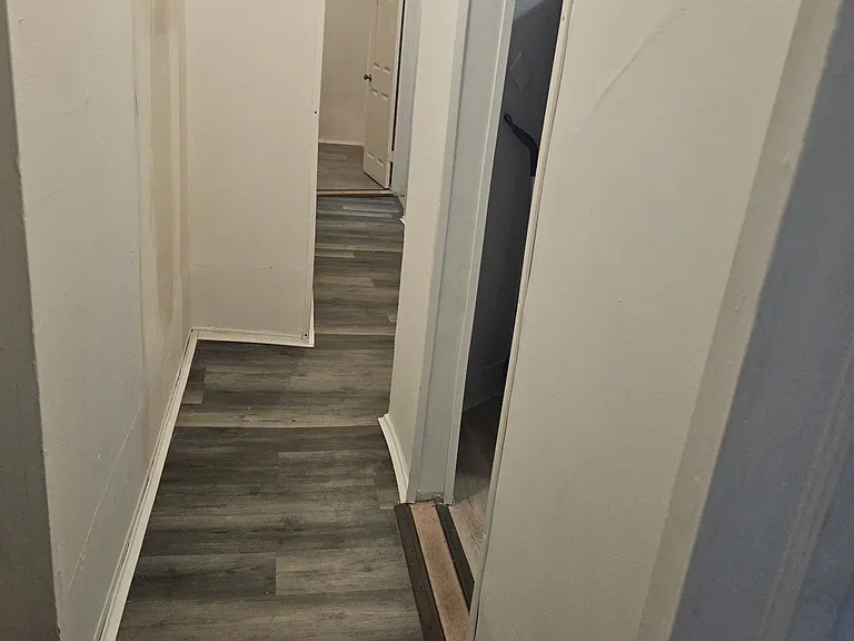 916 Bryant Ave — Photo 12