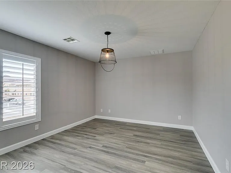 1129 Emanuel St — Photo 36