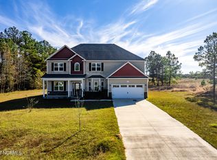 185 Baysden Rd, Chinquapin, NC 28521