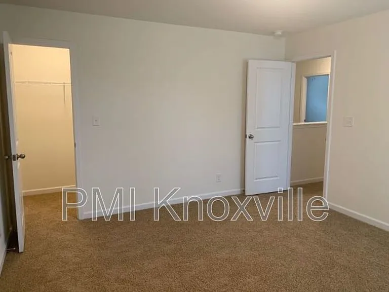 5371 Calvert Ln — Photo 10