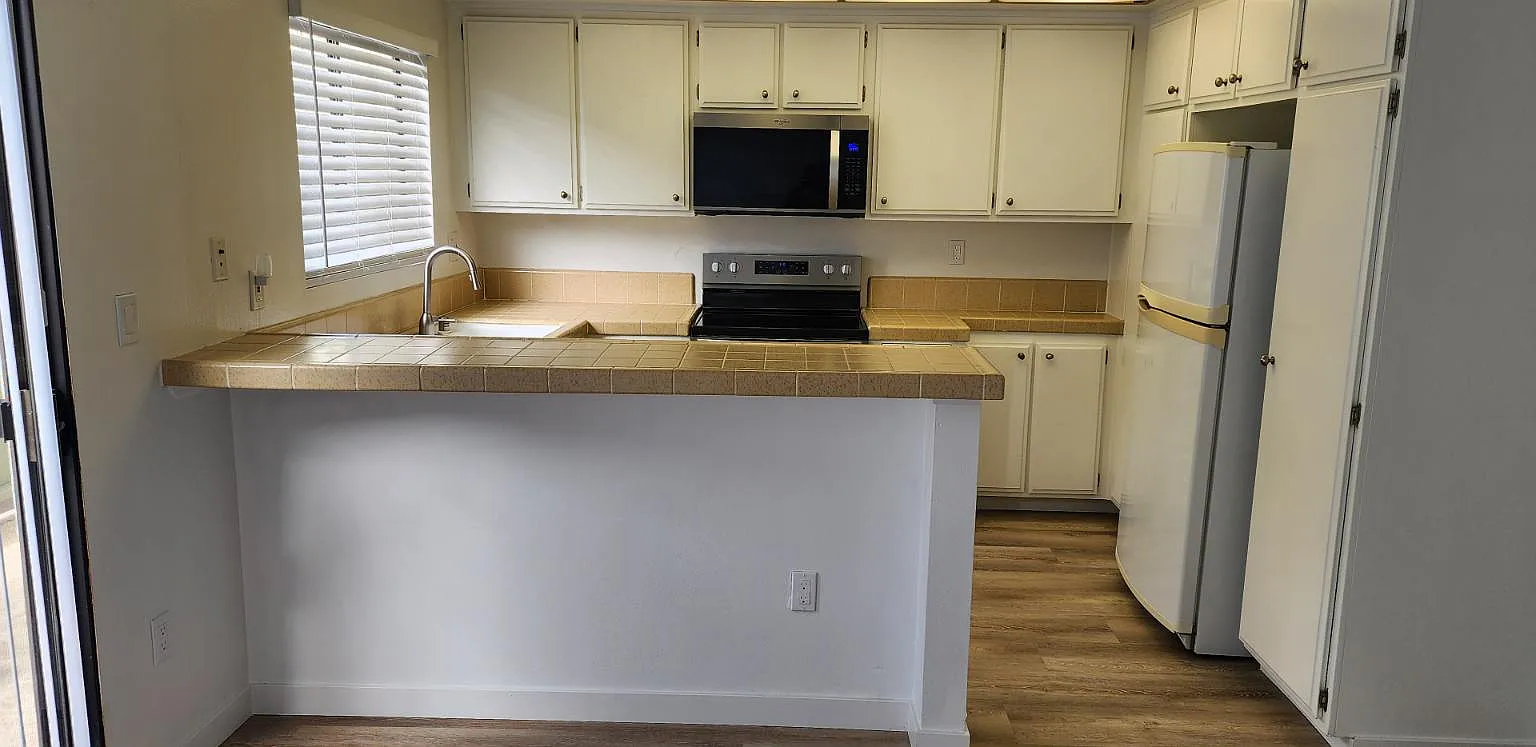 2 bed, 1334 sqft, $4,850 — Photo 2