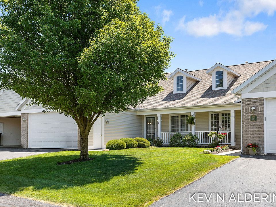 1st image of 8872 N Peninsula Ct