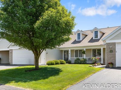 8872 N Peninsula Ct, Zeeland, MI, 49464