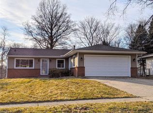536 Narragansett Dr, Tallmadge, OH