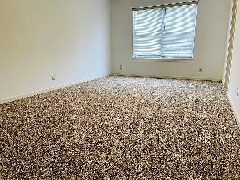 2208 Sandpiper Ct S — Photo 7
