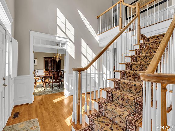 3rd image of 24 Buck Hill Road
