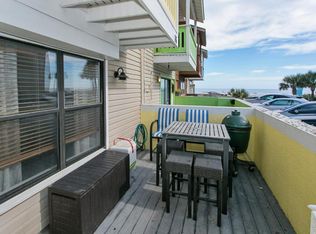 35 10th St, Atlantic Beach, FL 32233