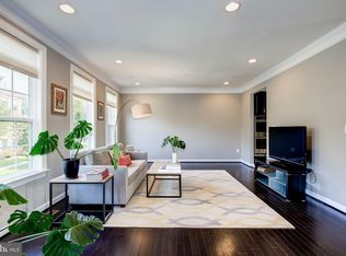 180 Autumn View Dr, Gaithersburg, MD 20878