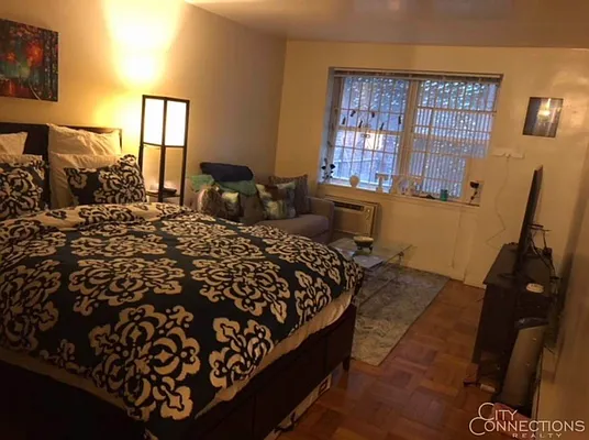 Rented by City Connections Realty | media 1