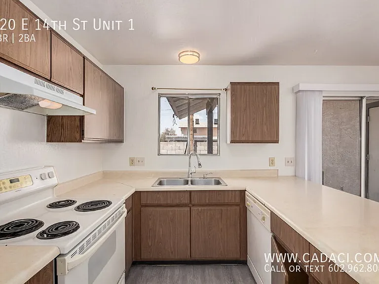 120 E 14th St #1 — Photo 21