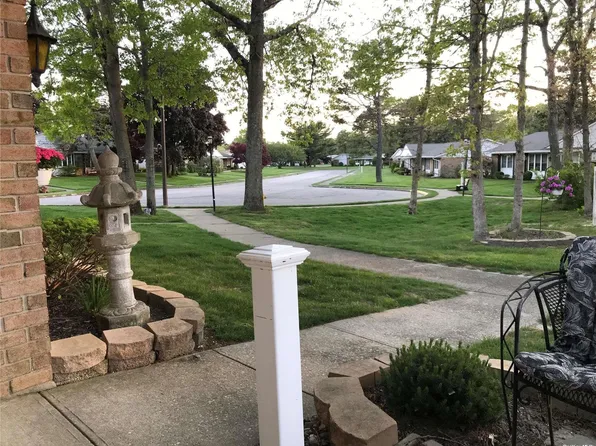 302 Cardiff #A, Ridge, NY 11961