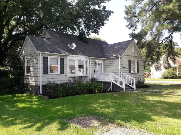 300 Plover Dr, Portsmouth, VA 23704