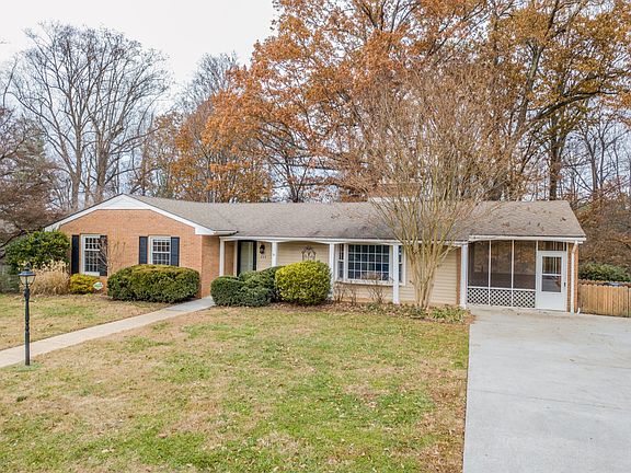 2nd image of 209 Nottingham Cir