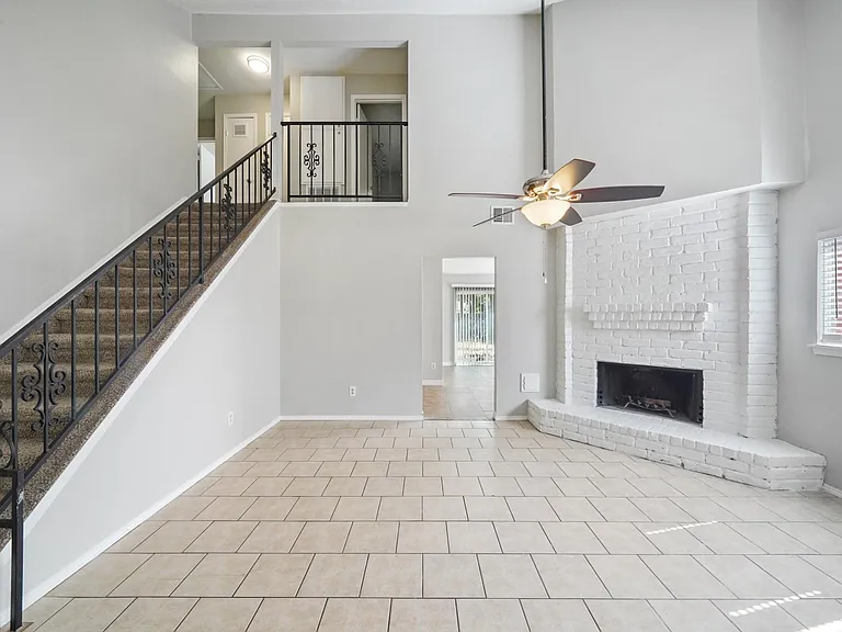 28630 Lochlevan Ct — Photo 7