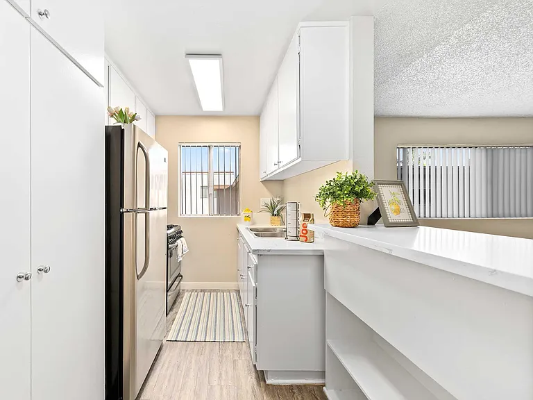 Summerview Beach Resort Luxury Apartments — Photo 45
