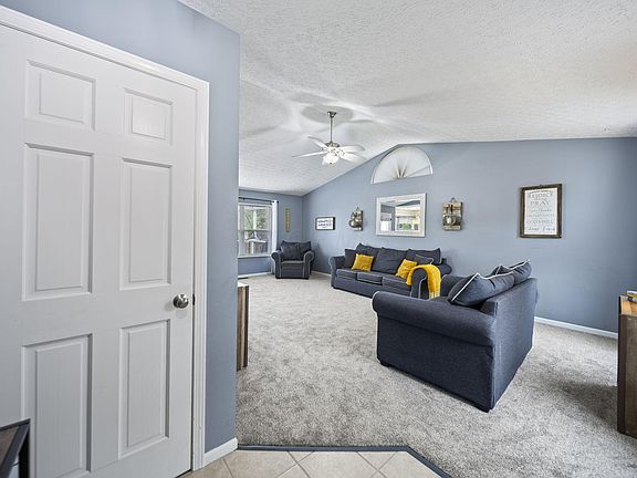 4th image of 9053 Longstone Dr