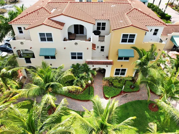 1794 NW 124th Way, Pembroke Pines, FL 33028