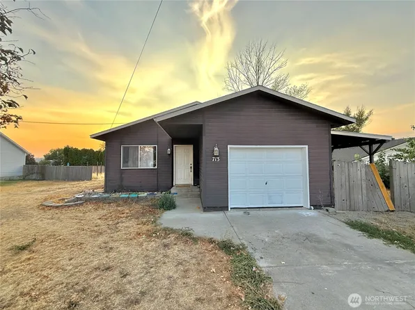 713 Locust Street, Omak, WA 98841