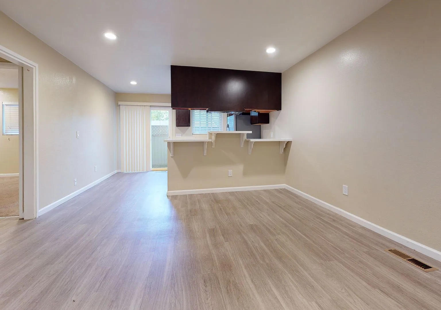 2 bed, 1.0 bath, 700 sqft, $2,850 — Photo 3