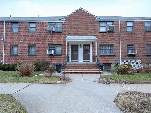 2nd image of 2122 202nd St