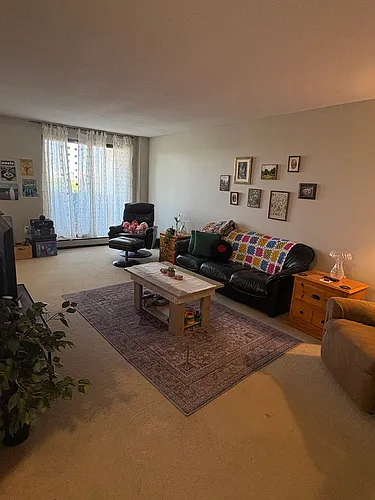 205 Oxford St E #1104 Photo 1