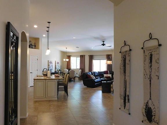4th image of 774 W Calle Las Tunas