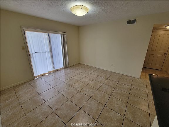 3rd image of 904 University Oaks Blvd APT 83