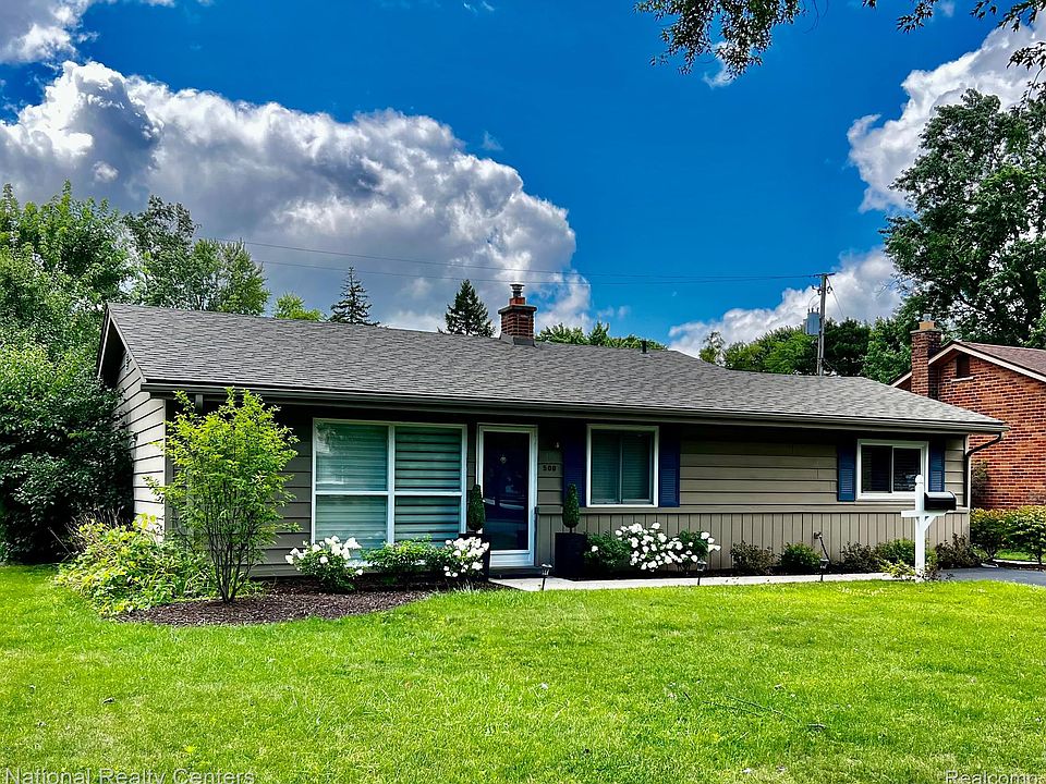 1st image of 500 Parkview Dr