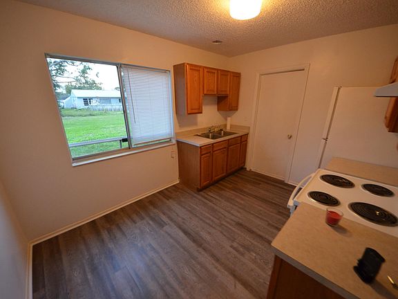 5th image of 1607 Fairfield Cir NE