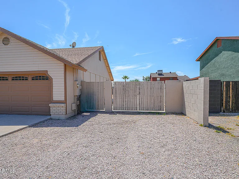 9315 E Dallas St — Photo 3