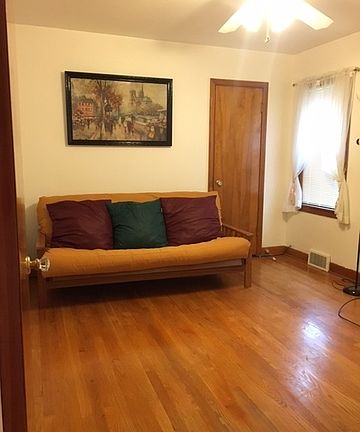 4th image of 8542 S Winchester Ave