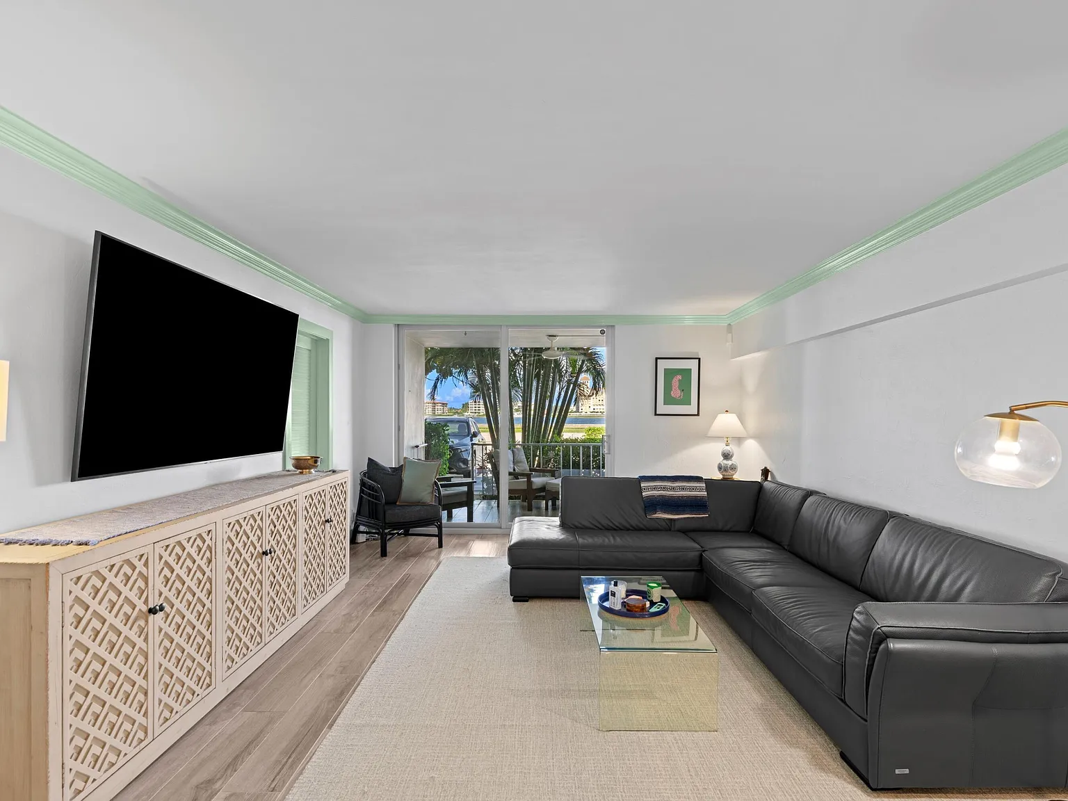 2 bed, 2.0 bath, 963 sqft, $3,250 — Photo 3