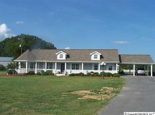 92 Hance Rd, Hartselle, AL 35640