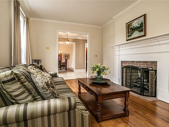3rd image of 8318 Prestwick Dr