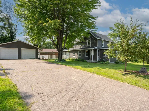 518 Bridge St N, Cannon Falls, MN 55009