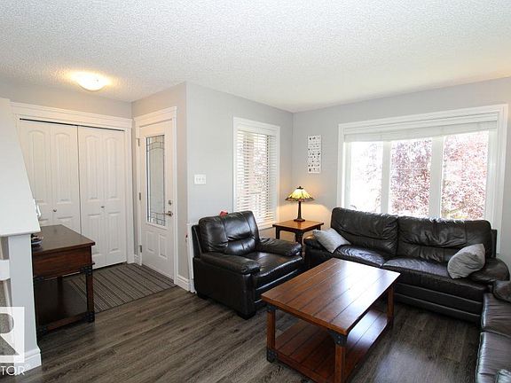3rd image of 31 Harvest Ridge Dr