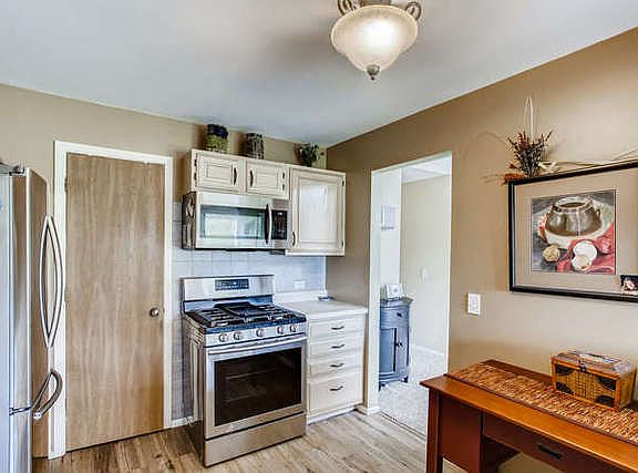 5th image of 211 Dublin Ln #V2
