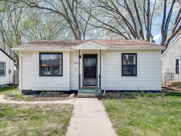 2605 York Ave N, Robbinsdale, MN 55422