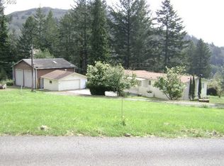 16867 Thompson Rd, Brookings, OR 97415