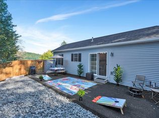 729 High St, Honesdale, PA 18431