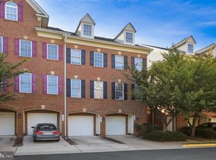 4617 Hummingbird Ln #110, Fairfax, VA