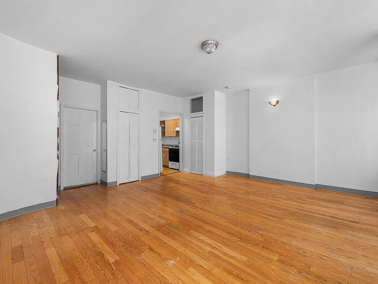 339 E 104th St #B1 — Photo 3