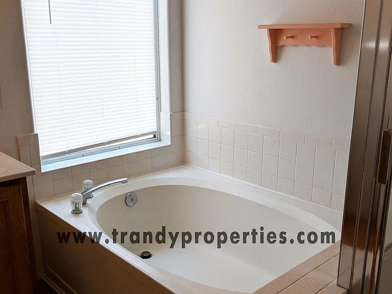4501 Atlantic St — Photo 12