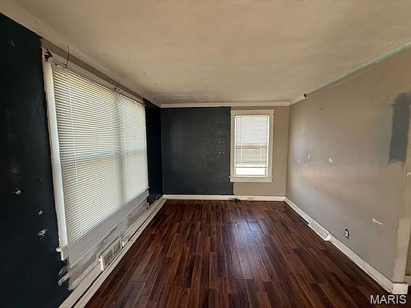 5th image of 426 Hill St