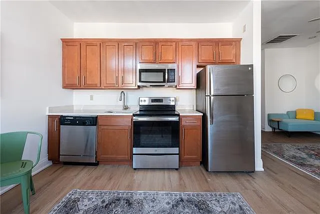 3918 Baronne St #201 — Photo 9