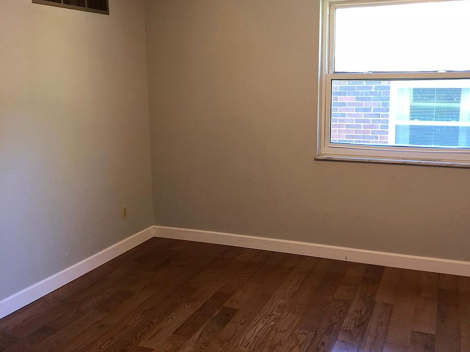 1st image of 10132 Buffton Dr #34