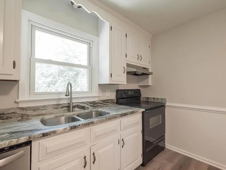 2900 Clintwood Rd — Photo 14