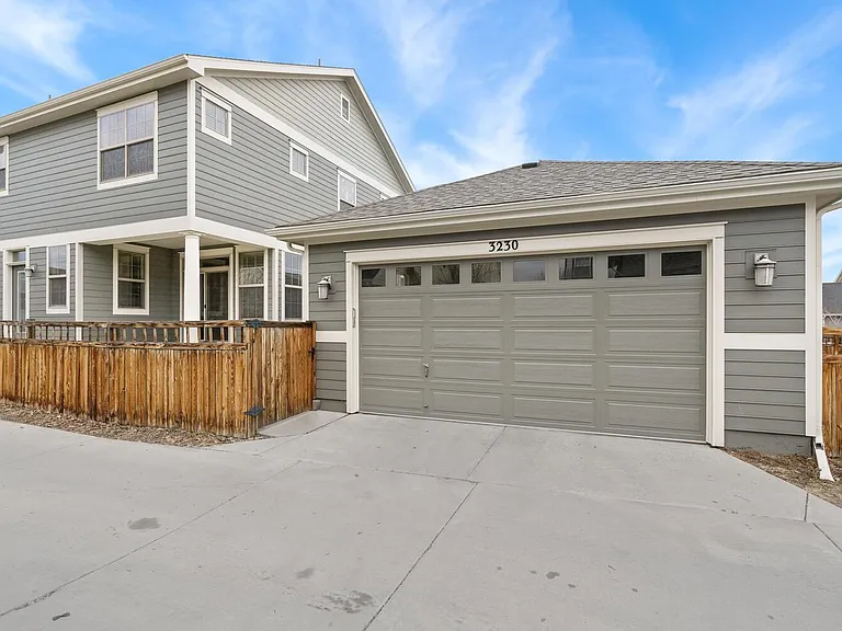 3230 Spruce St — Photo 30