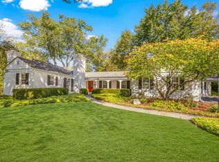 320 E Ravine Dr, Mequon, WI 53092
