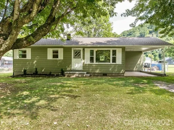 1611 Allens Creek Rd, Waynesville, NC 28786